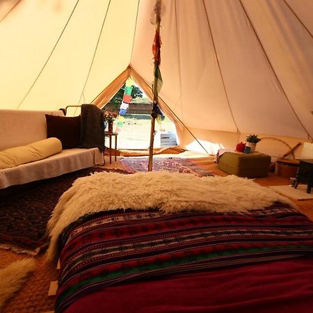 Mulberry Meadow Bell Tent Holt  Exteriör bild